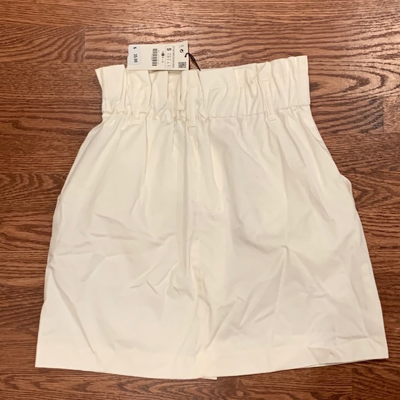 Zara high waisted skirt in cream - Picture 2 of 4